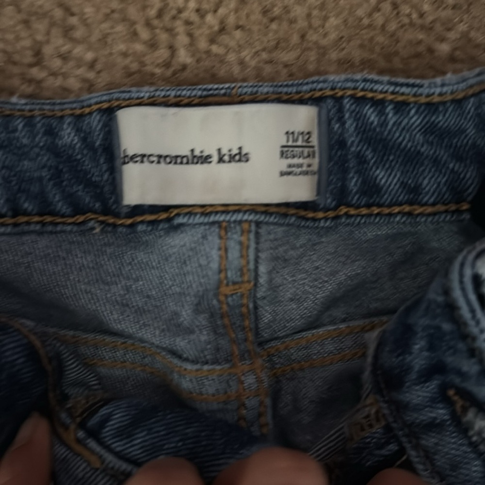 Abercrombie kids Jeans - Picture 2 of 2